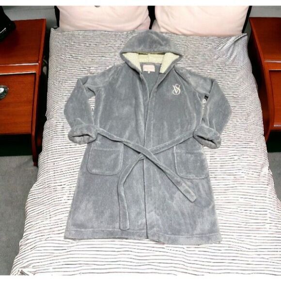 Victoria’s Secret Gray Hooded Fleece Robe Women’s Size Small Sherpa Lined Hood - Picture 1 of 7